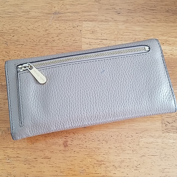 Michael Kors wallet - Picture 2 of 5